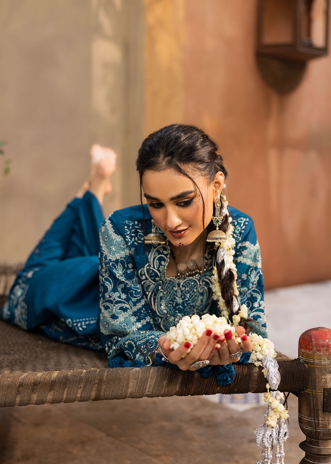 Eastern Dresses for Women: Tradition Meets Modern Fashion