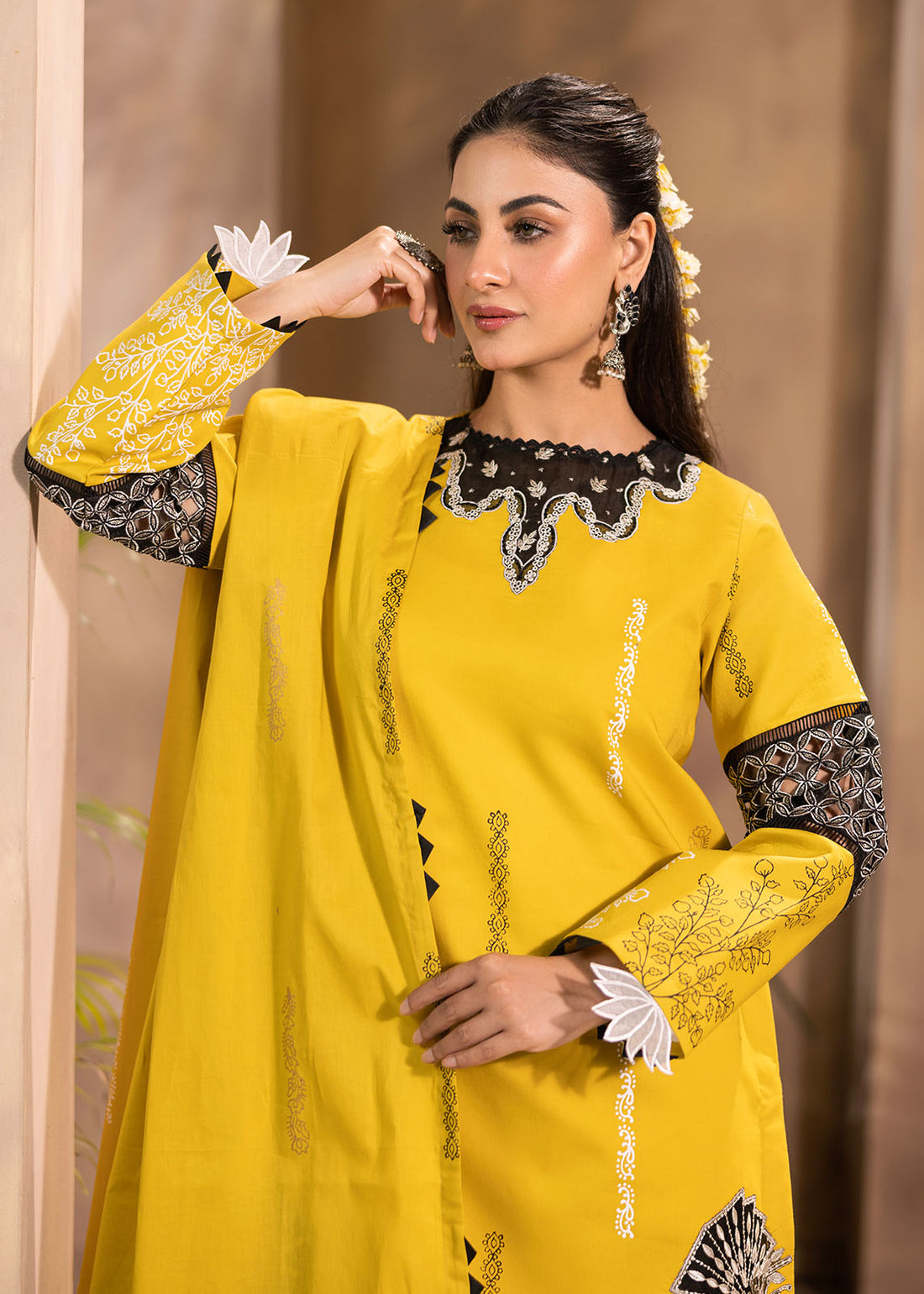 Ratnaraj – The Royal Glow